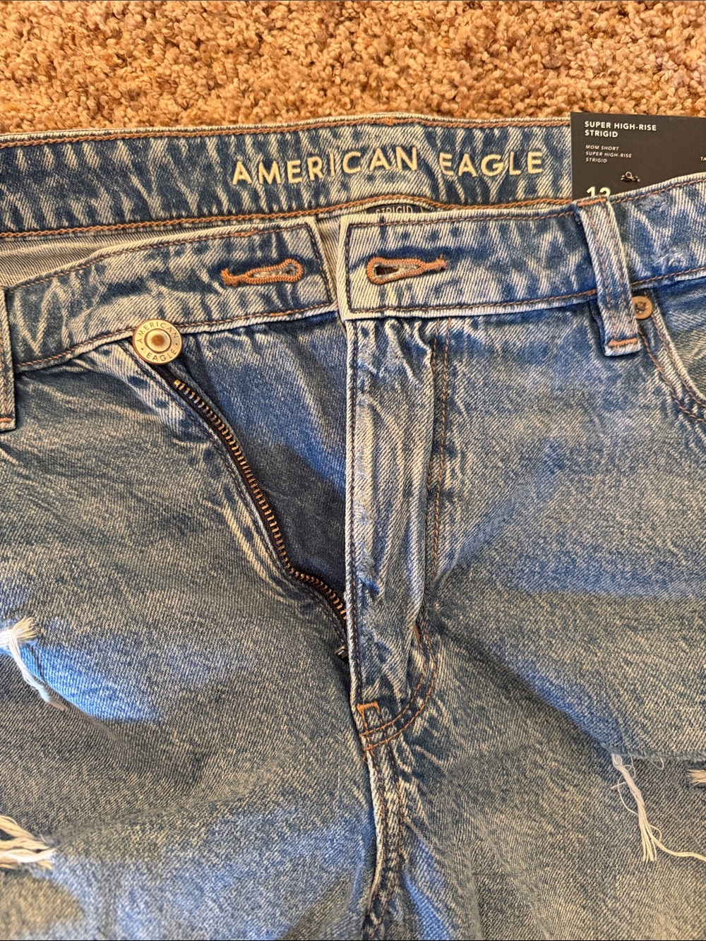 NWT American Eagle Strigid Mom Short with Criss-Cross Button Front Detail - 12 - Picture 6 of 6